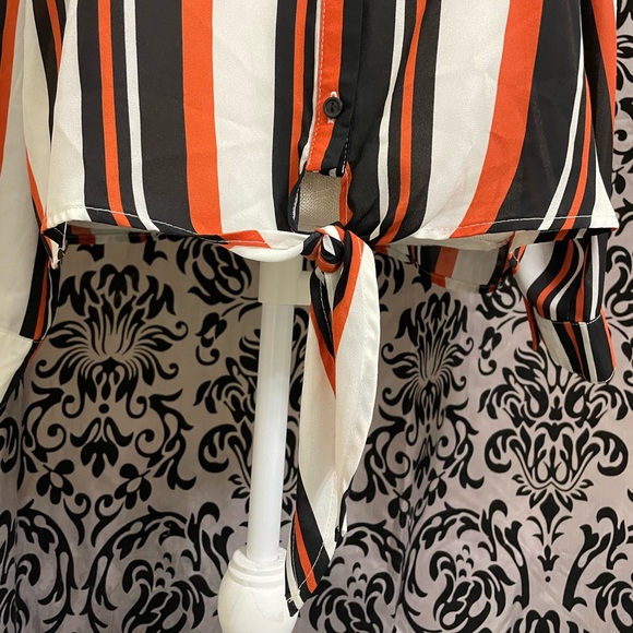 LAST CHANCE SALE! 🌸 Stripes shirt - Picture 3 of 8